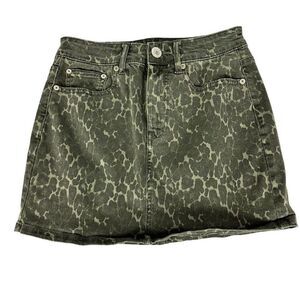 American Eagle Denim Mini Skirt size 2 Animal or Camo print